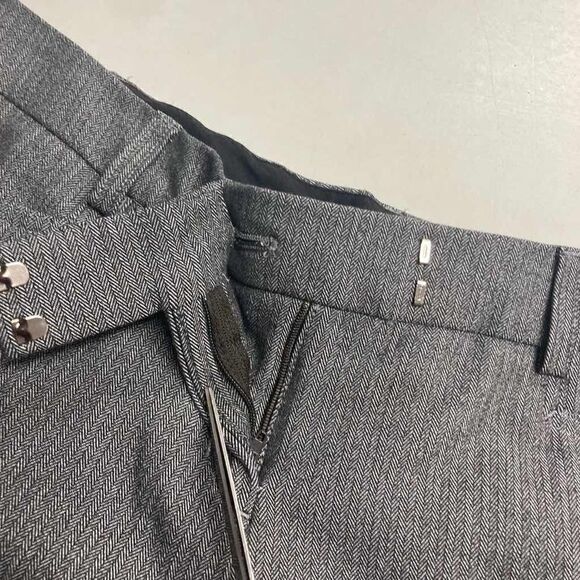 EXPRESS Women’s Gray Dress Pants Size 6 Inseam 31” - Picture 8 of 9